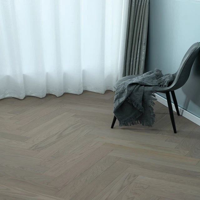 کفپوش چوب بلوط Heringbone